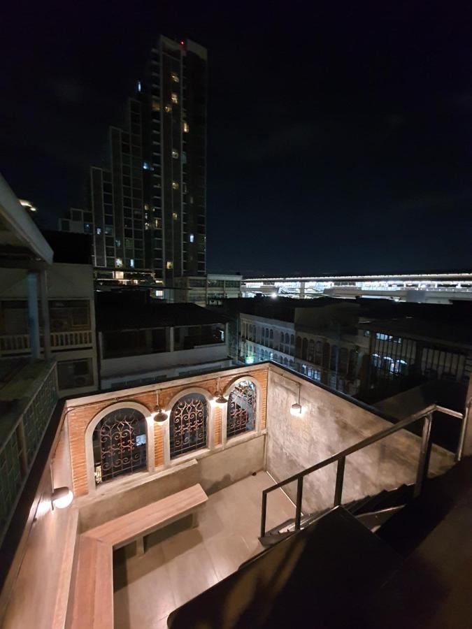 Station8 Hostel Bangkok Exterior photo