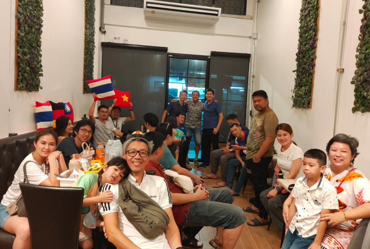 Station8 Hostel Bangkok Exterior photo