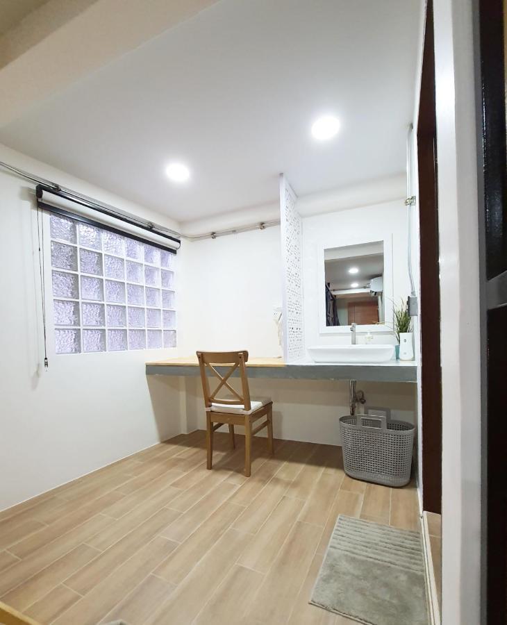 Station8 Hostel Bangkok Exterior photo